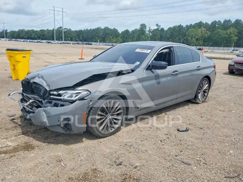 2021 BMW 530 фото