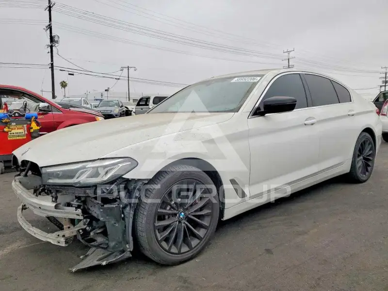 2021 BMW 530 photo