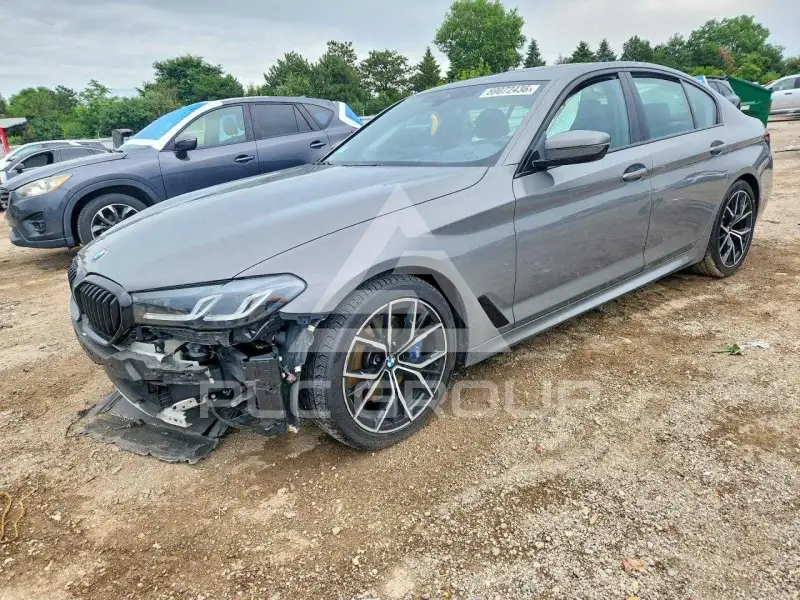 2021 BMW 530 фото