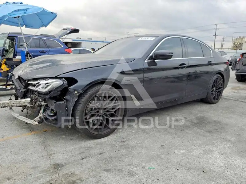 2021 BMW 530 photo