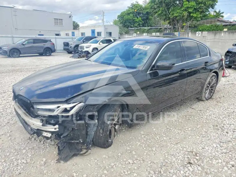 2021 BMW 530 фото