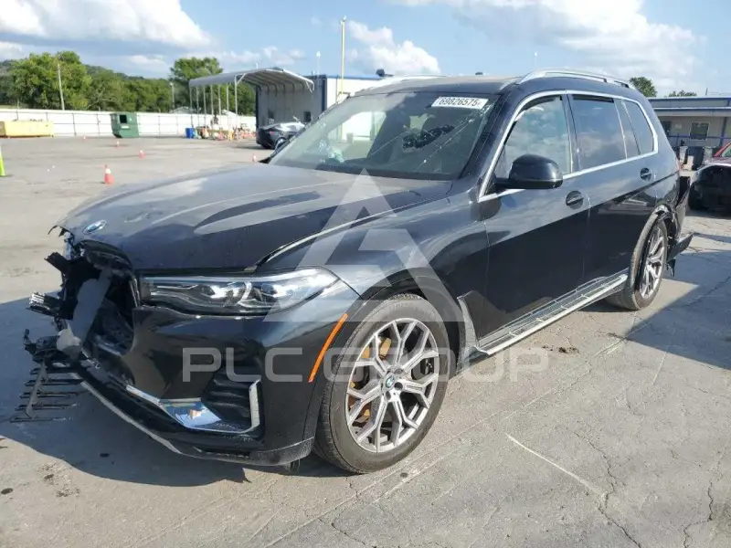 2021 BMW X7 фото