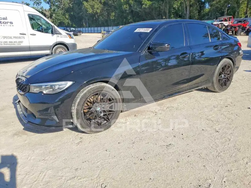 2021 BMW 330 photo