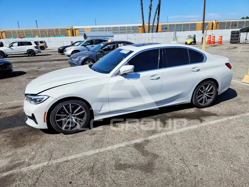 2021 BMW 330 фото