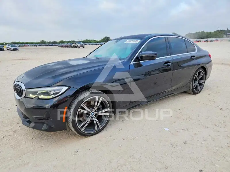2021 BMW 330 photo