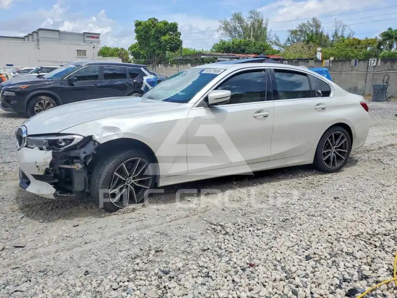 2021 BMW 330 фото