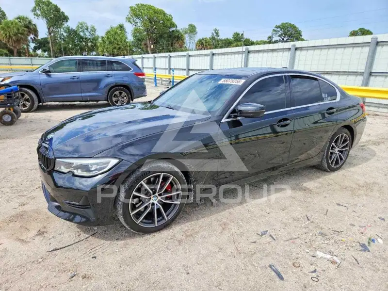 2021 BMW 330 photo