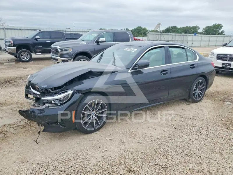 2021 BMW 330 photo