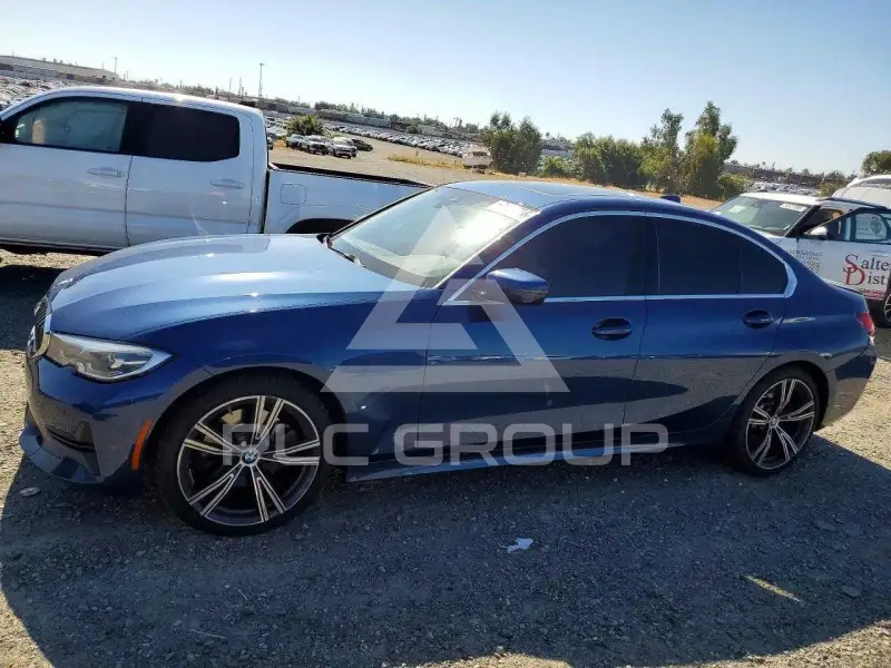 2021 BMW 330 photo
