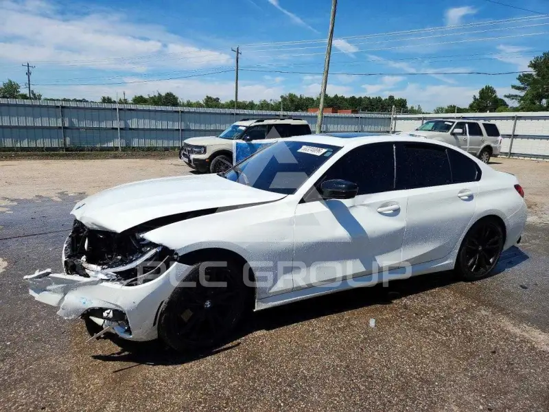 2021 BMW 330 photo