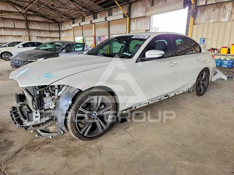 2021 BMW 330 фото
