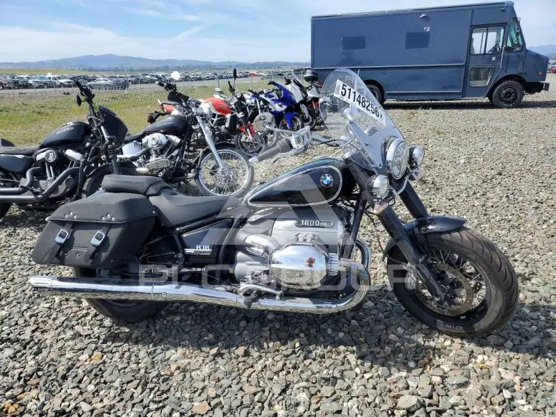 2021 BMW R18 photo