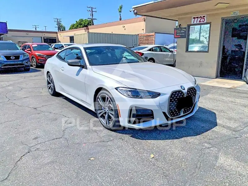 2021 BMW M4 фото
