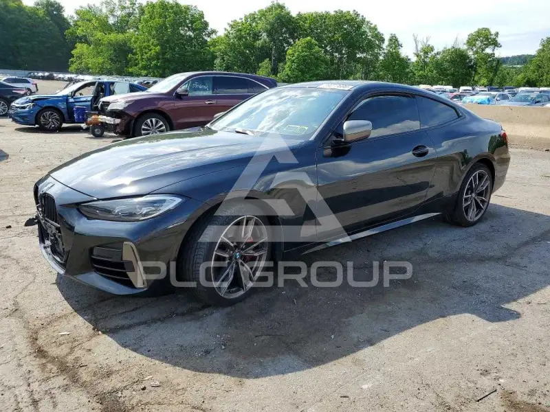 2021 BMW M4 фото