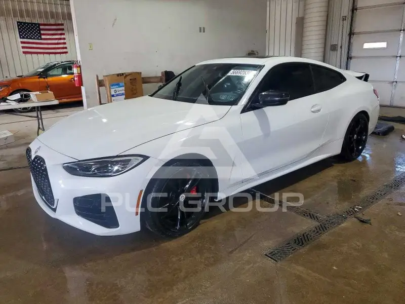 2021 BMW M4 photo