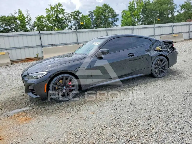 2021 BMW M4 фото