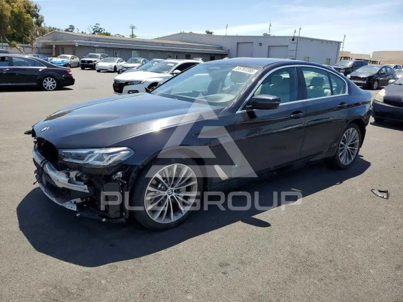 2021 BMW 530 фото