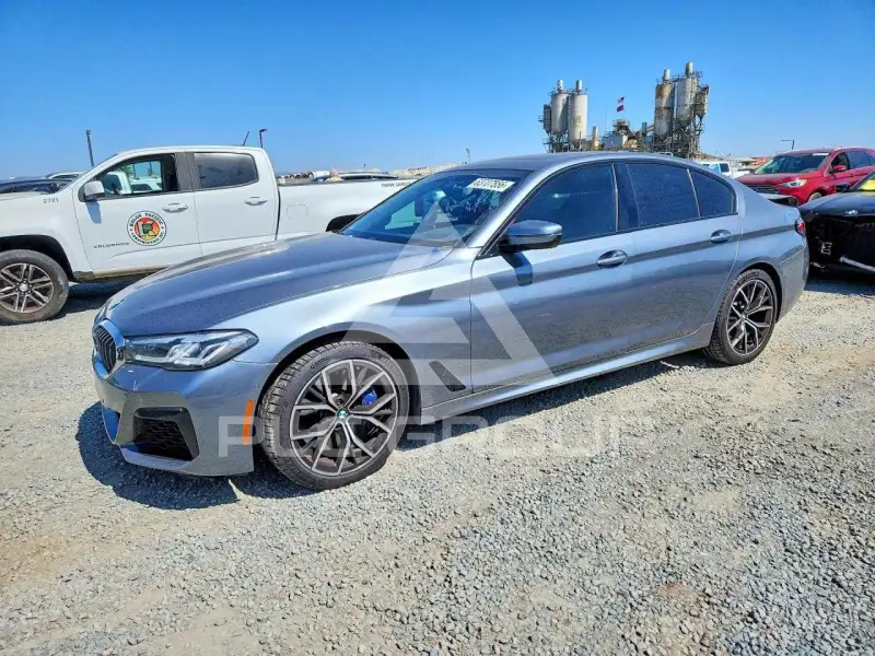 2021 BMW 540 фото