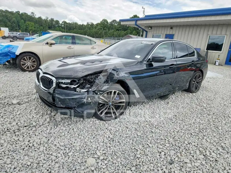 2021 BMW 540 фото