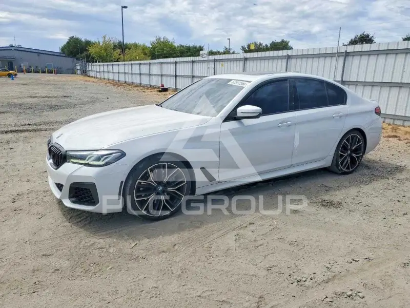 2021 BMW 540 фото