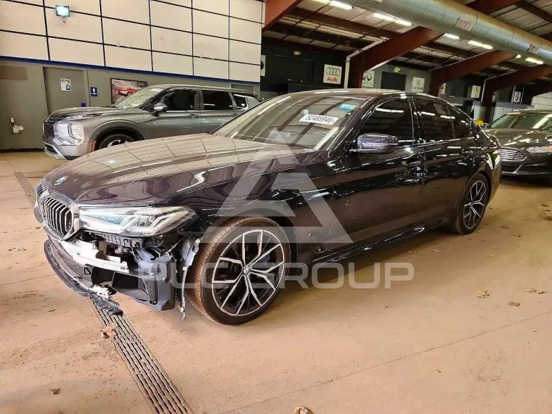 2021 BMW 540 фото