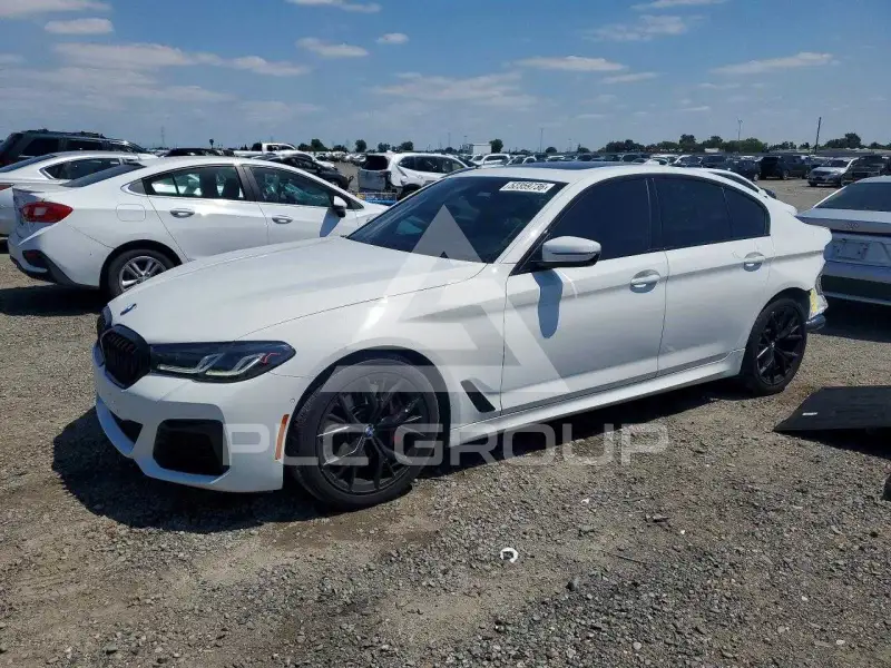 2021 BMW 540 фото