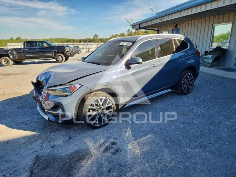 2021 BMW X1 photo