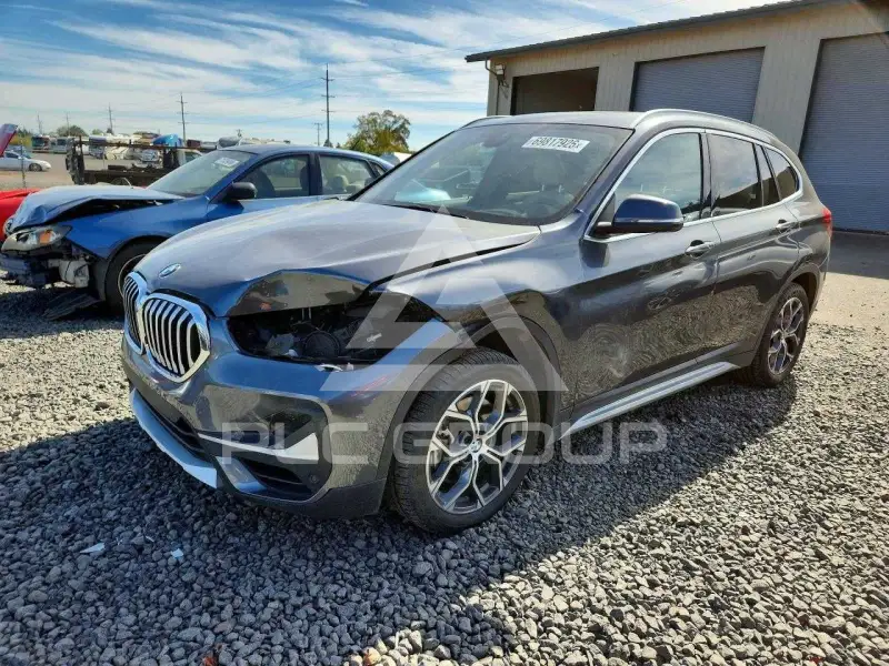 2021 BMW X1 photo