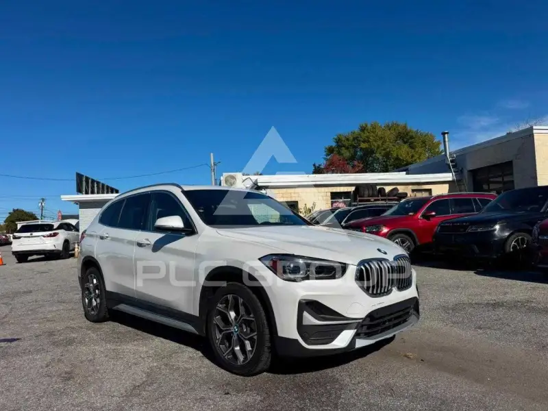 2021 BMW X1 photo