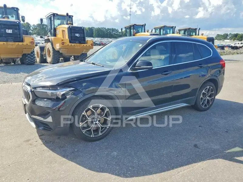 2021 BMW X1 фото