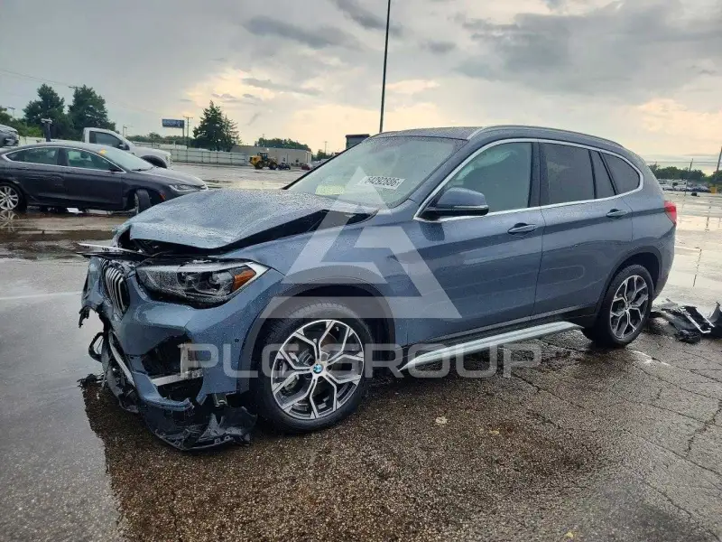 2021 BMW X1 photo
