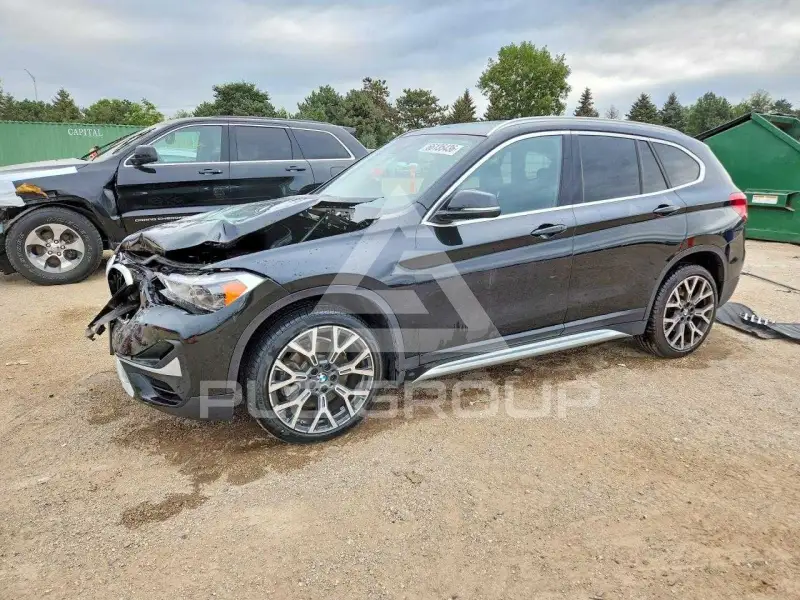 2021 BMW X1 фото