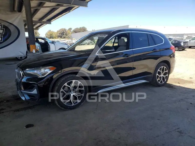 2021 BMW X1 фото