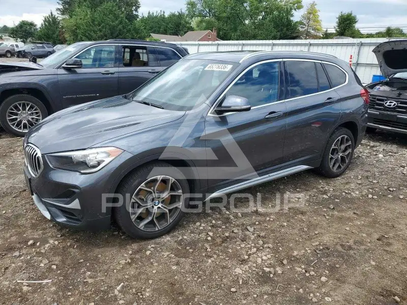 2021 BMW X1 photo