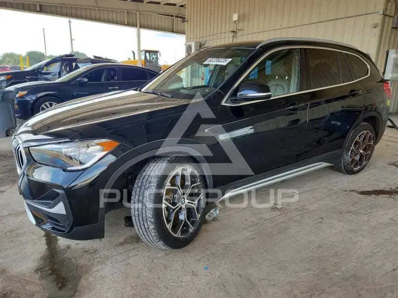 2021 BMW X1 photo