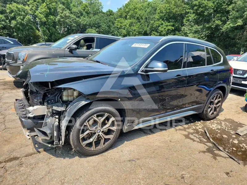 2021 BMW X1 photo