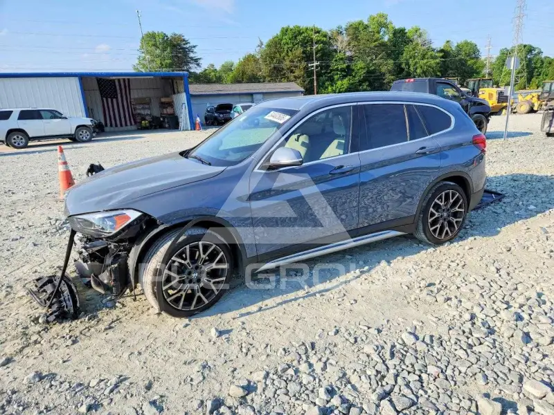 2021 BMW X1 фото