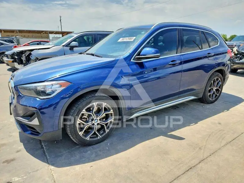 2021 BMW X1 фото