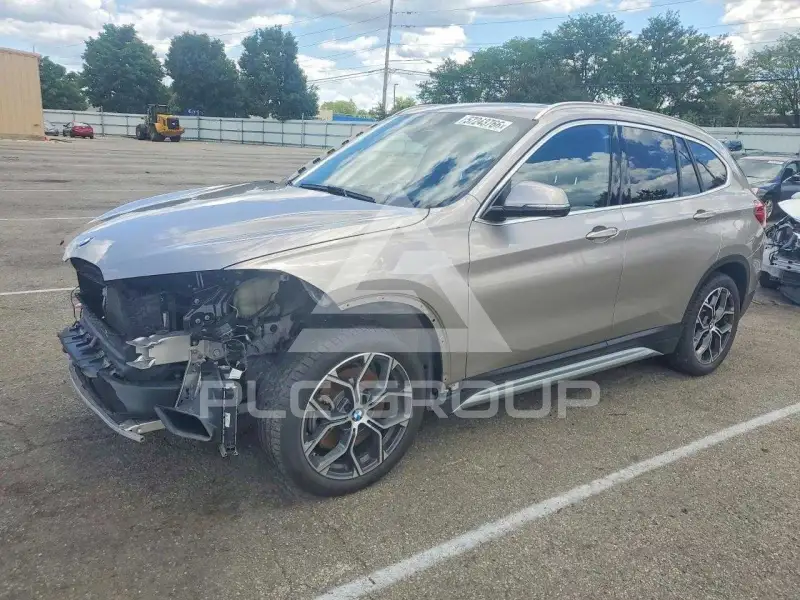 2021 BMW X1 photo