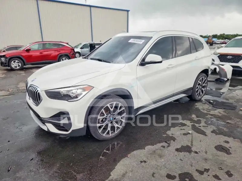 2021 BMW X1 фото