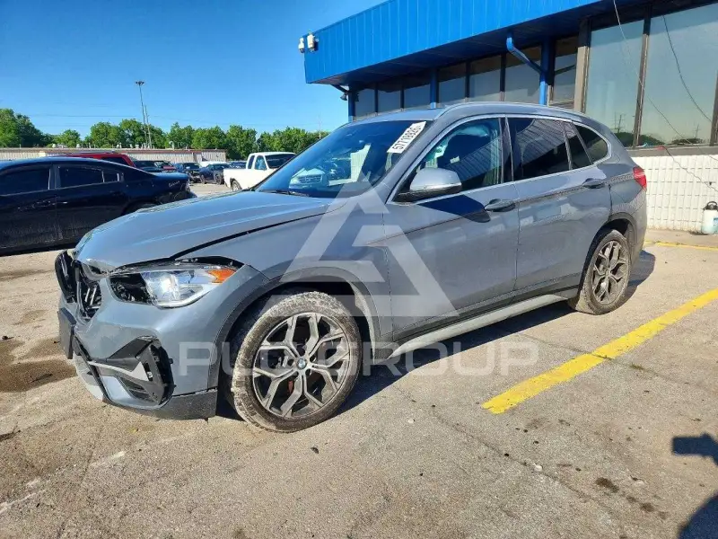2021 BMW X1 фото