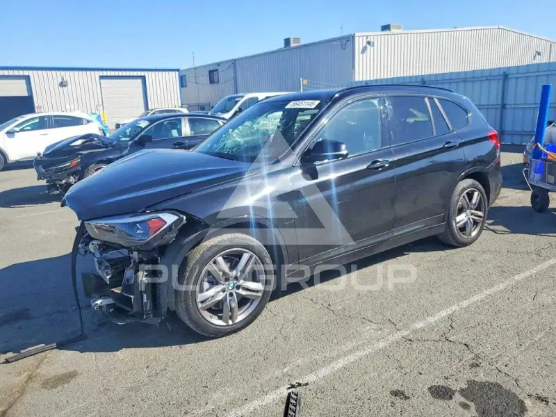 2021 BMW X1 фото