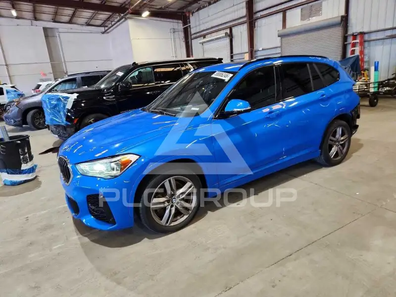 2021 BMW X1 фото
