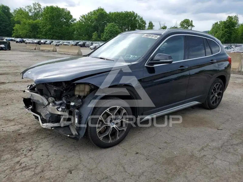 2021 BMW X1 фото