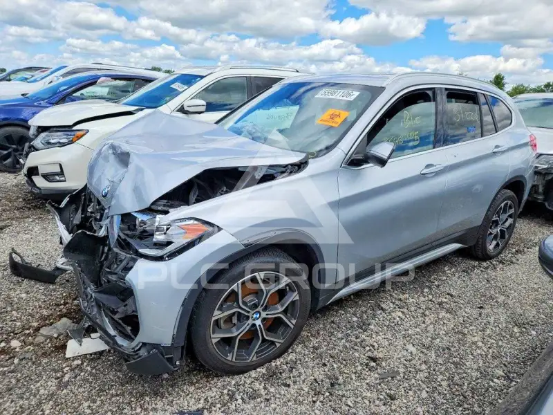 2021 BMW X1 photo