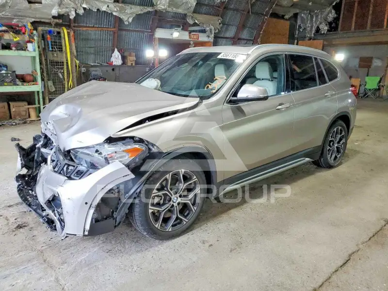 2021 BMW X1 фото