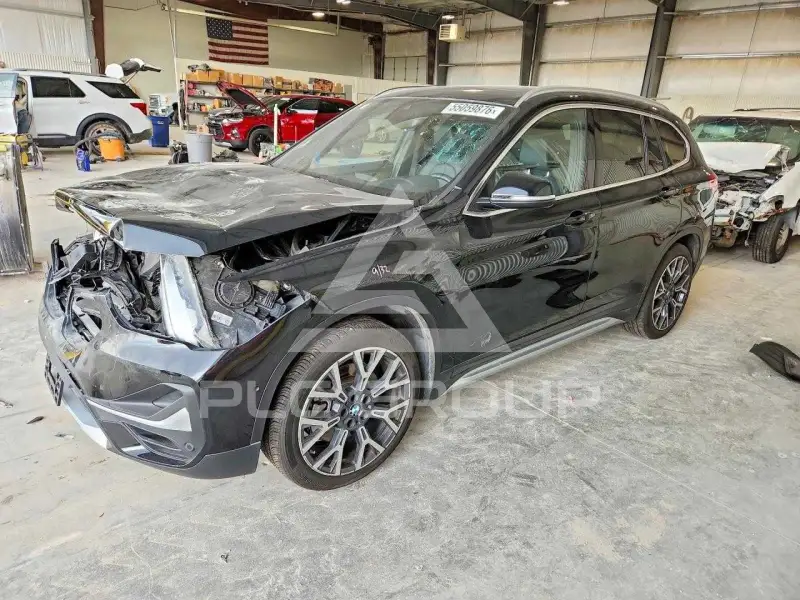 2021 BMW X1 фото