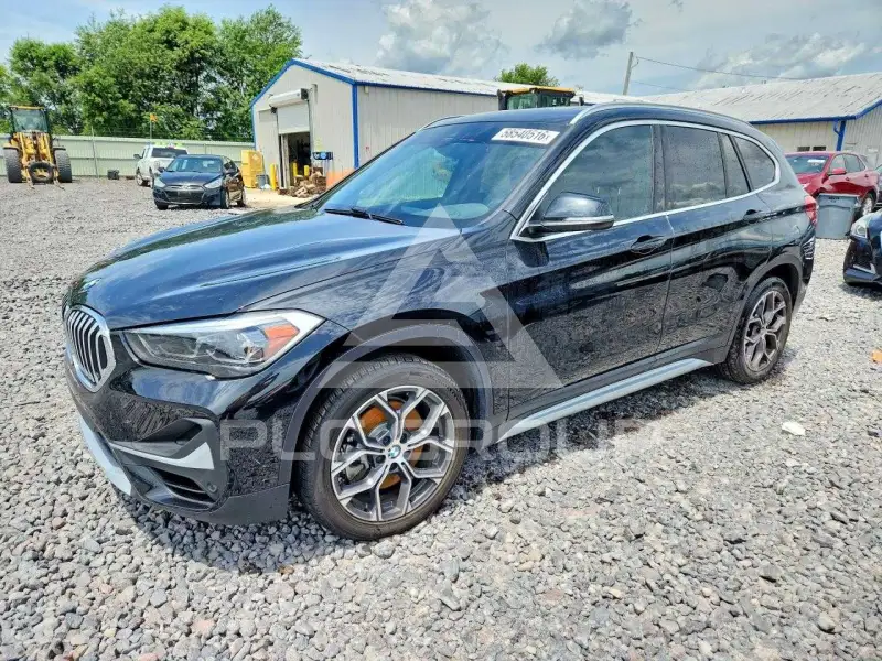 2021 BMW X1 фото