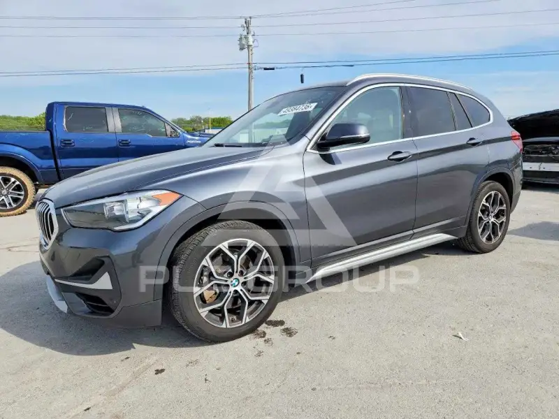 2021 BMW X1 фото