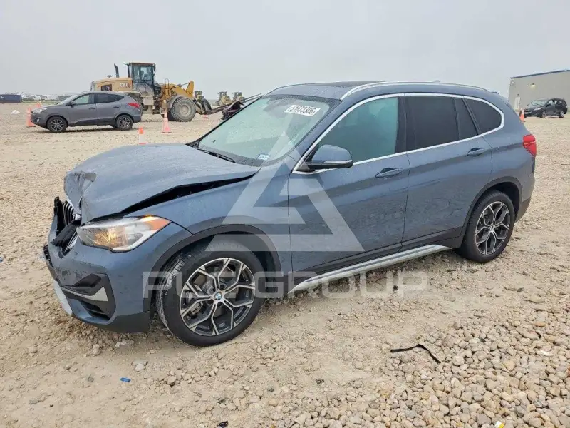 2021 BMW X1 photo